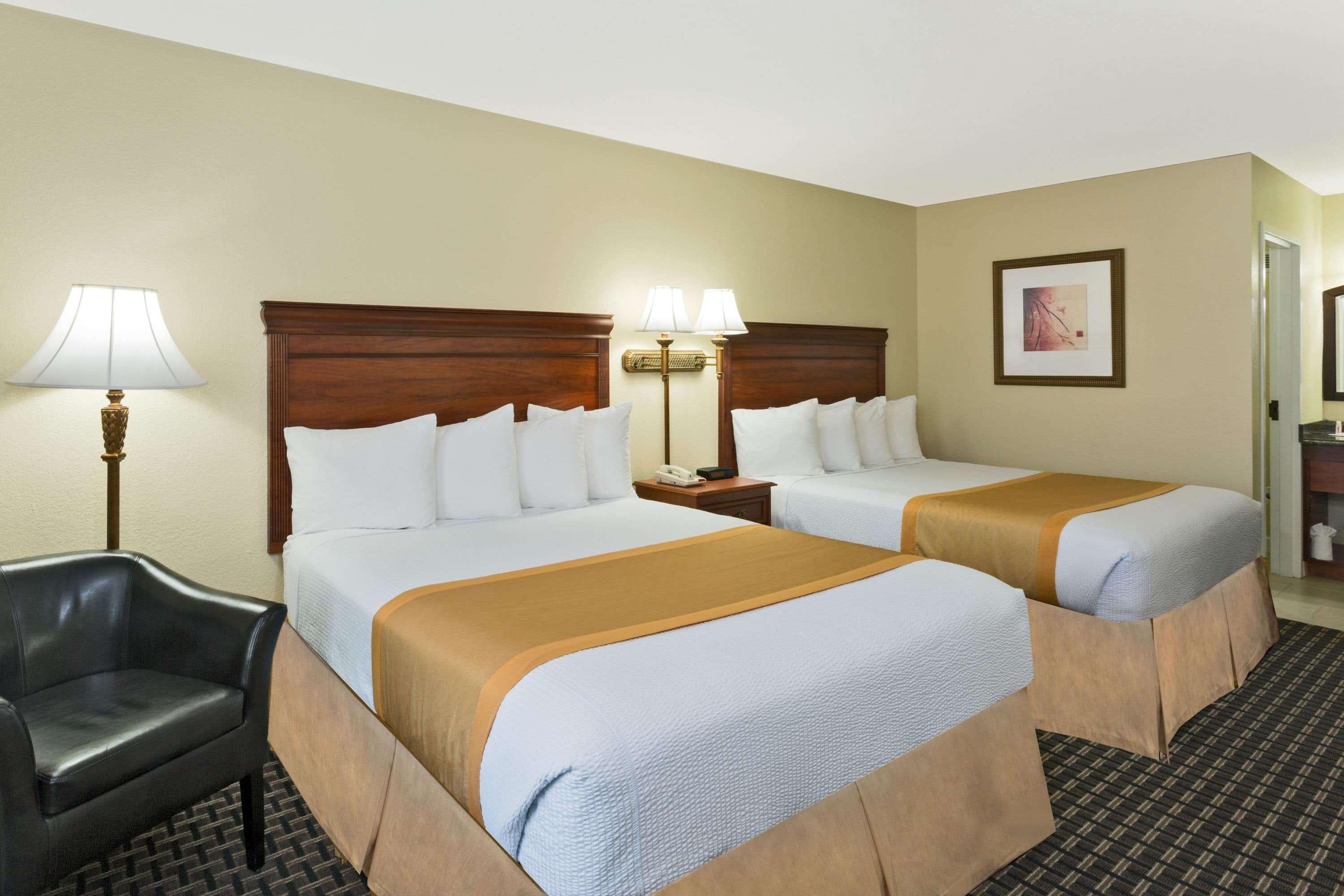 Days Inn By Wyndham Port Charlotte Town Center Eksteriør bilde