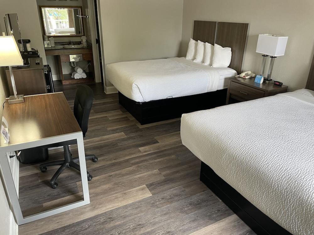 Days Inn By Wyndham Port Charlotte Town Center Eksteriør bilde