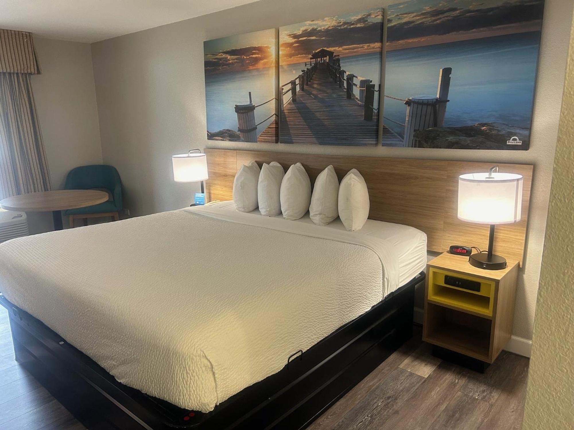 Days Inn By Wyndham Port Charlotte Town Center Eksteriør bilde